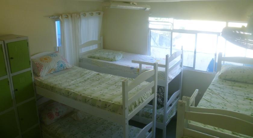 Hostal Rio Nature Hostel *