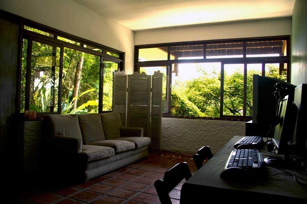 Hostal Rio Nature Hostel *